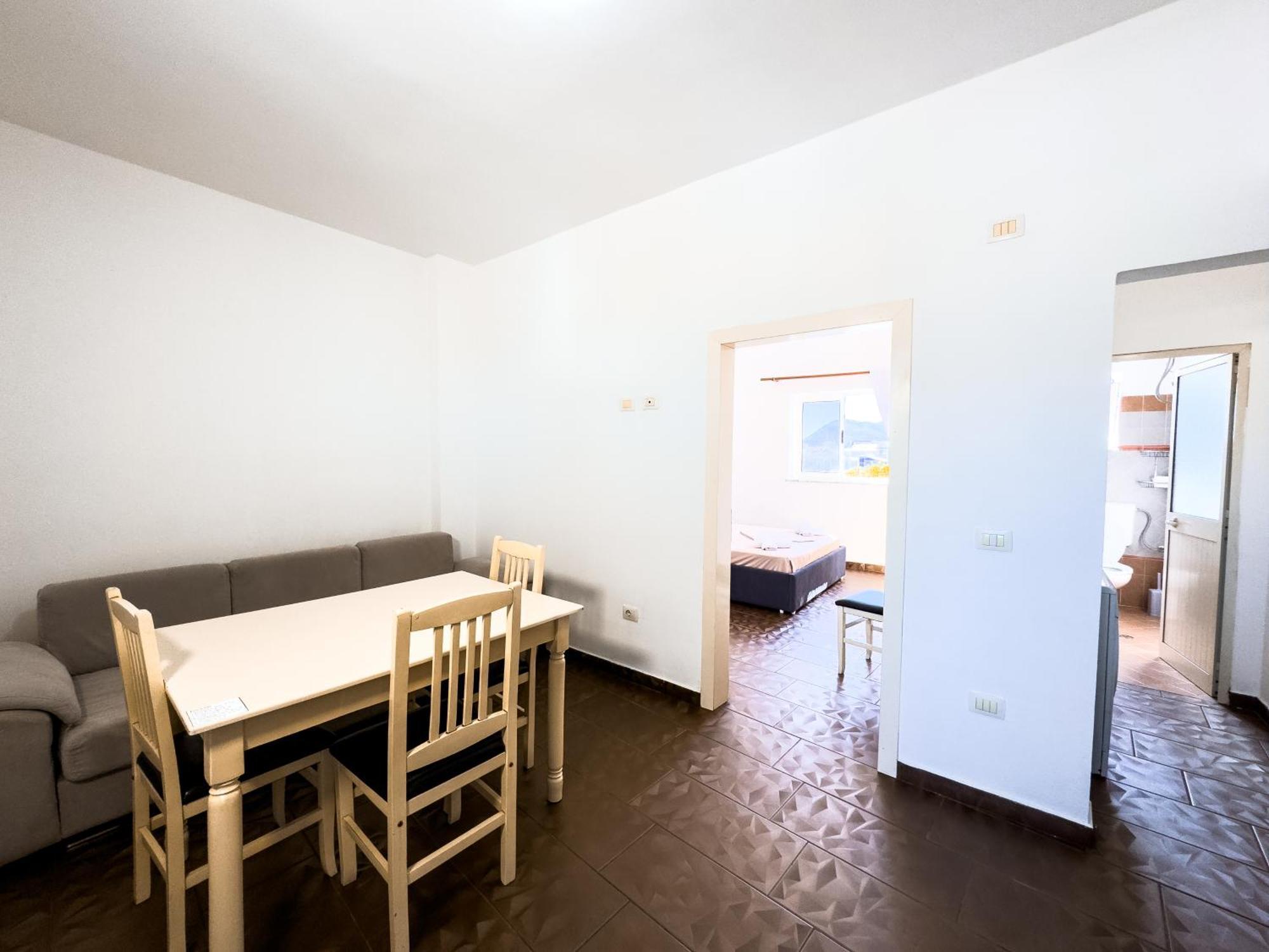 Shkodra Budget Hotel Екстер'єр фото