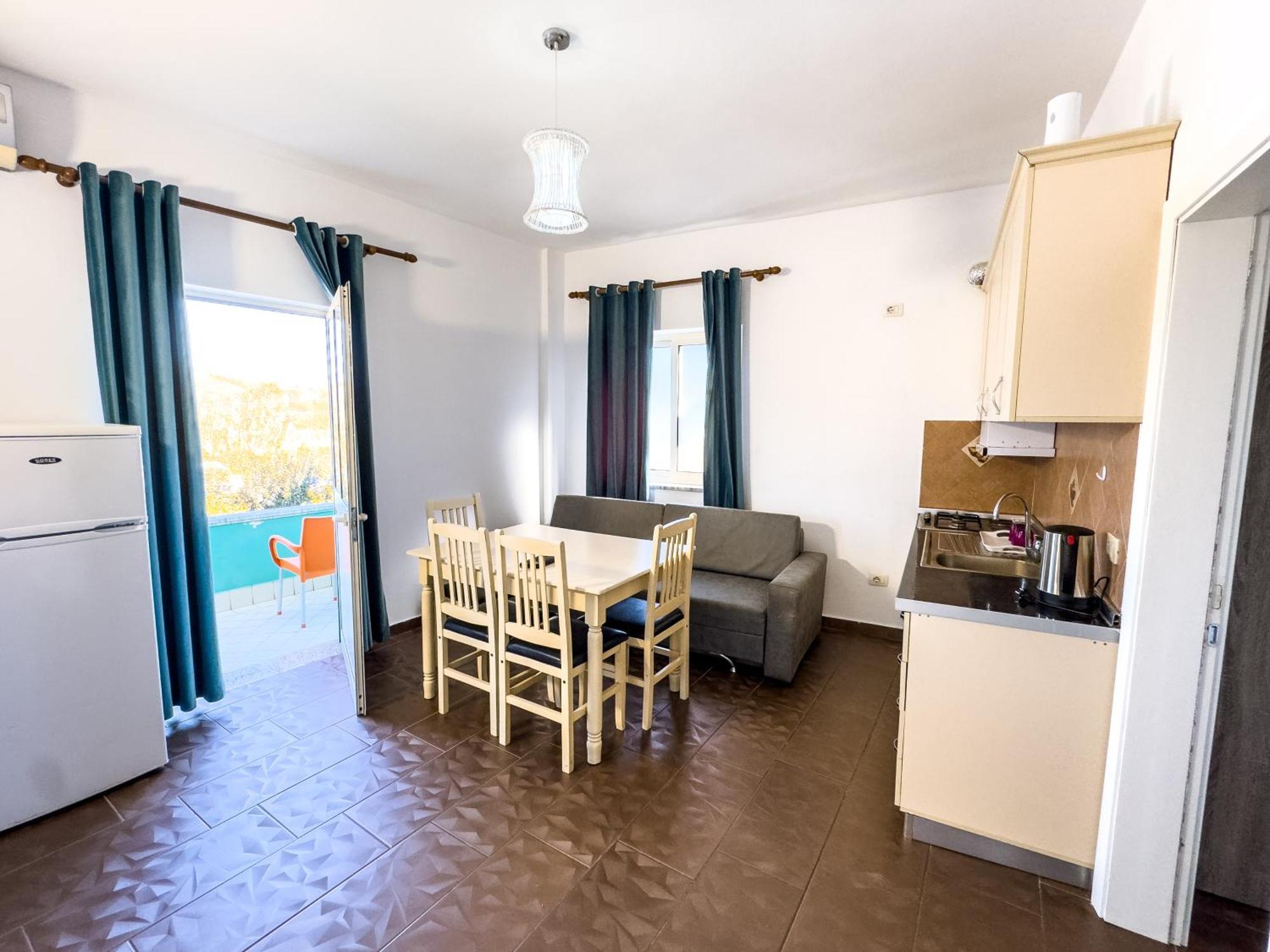 Shkodra Budget Hotel Екстер'єр фото