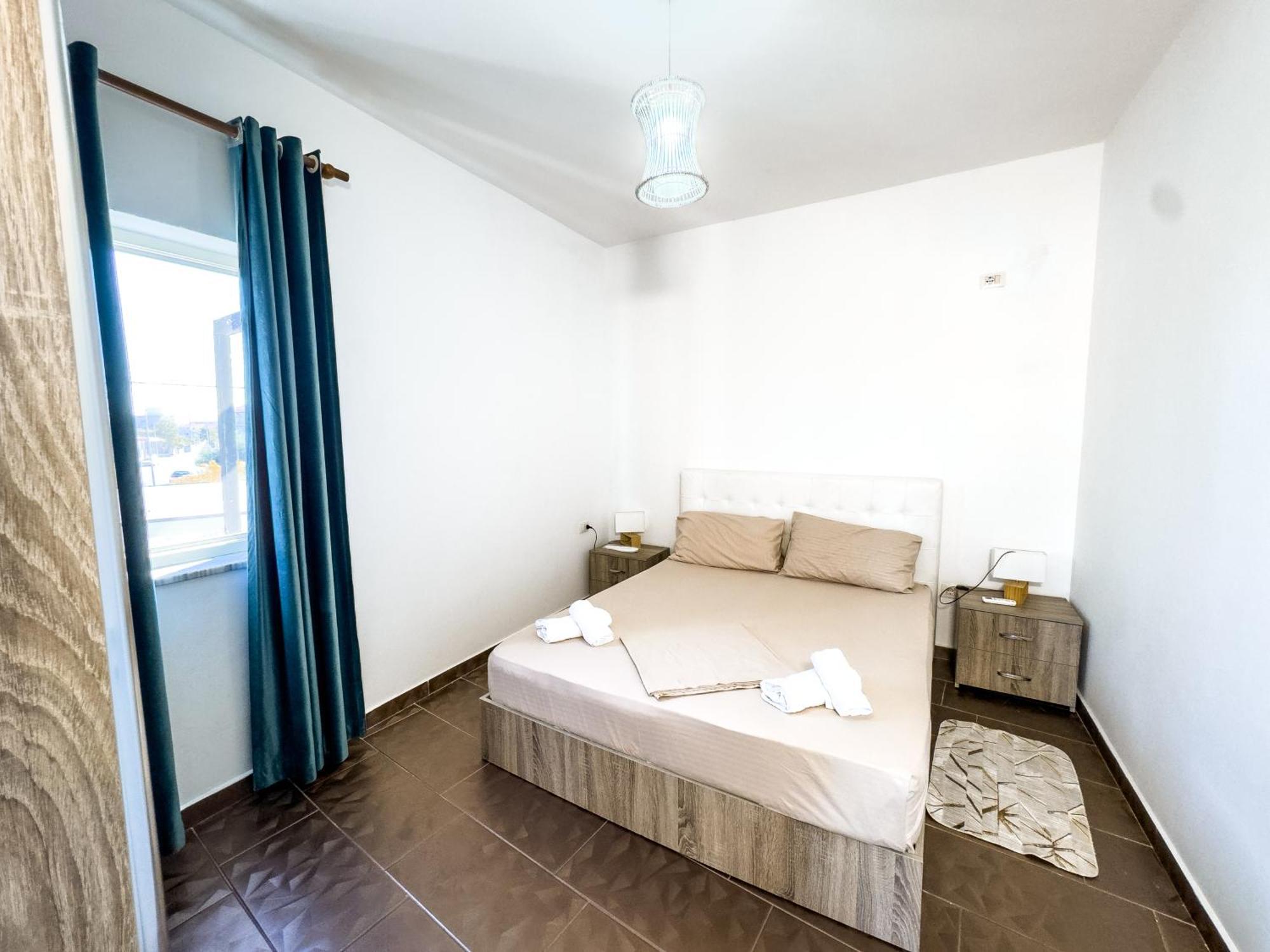 Shkodra Budget Hotel Екстер'єр фото