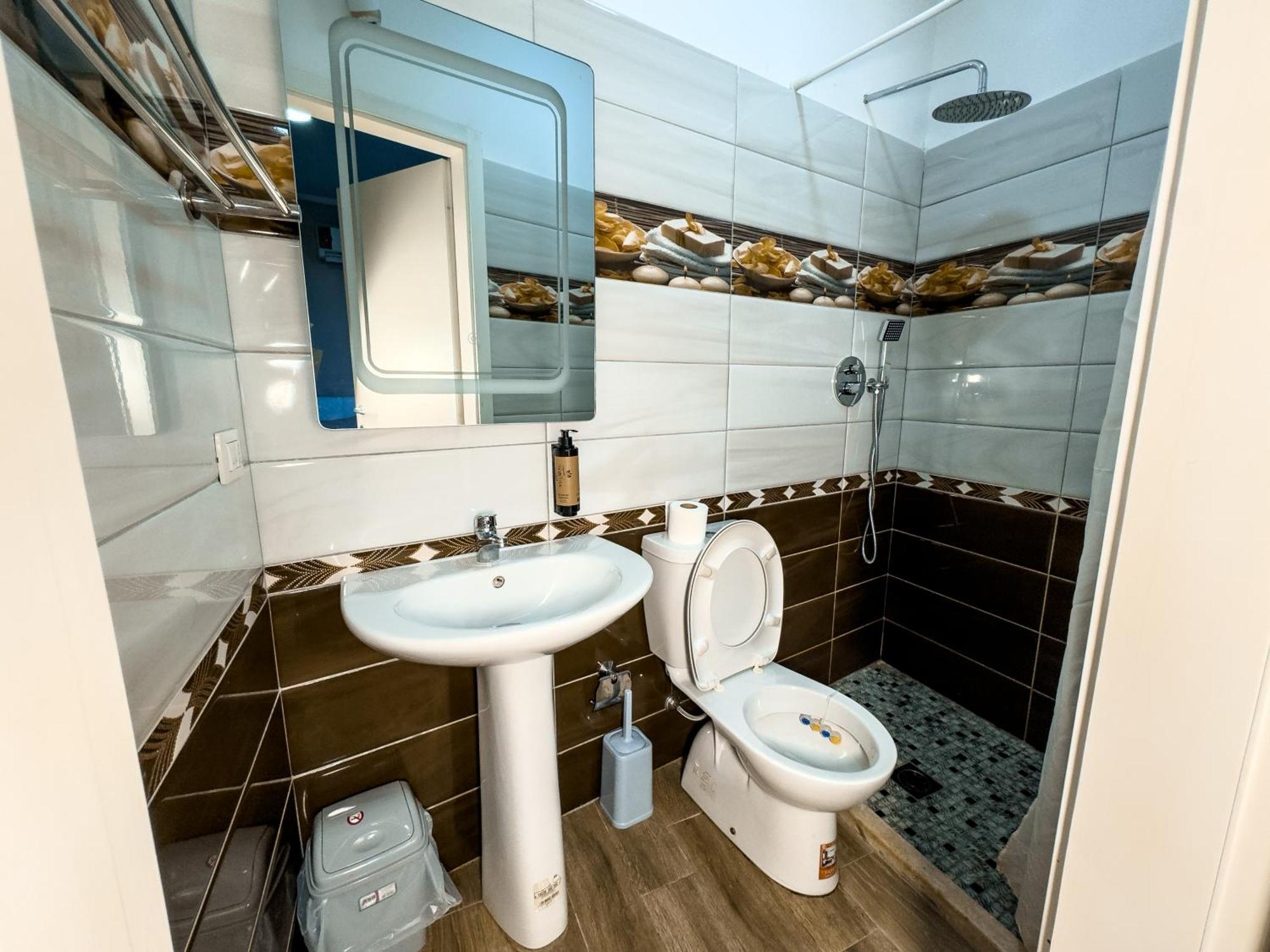 Shkodra Budget Hotel Екстер'єр фото