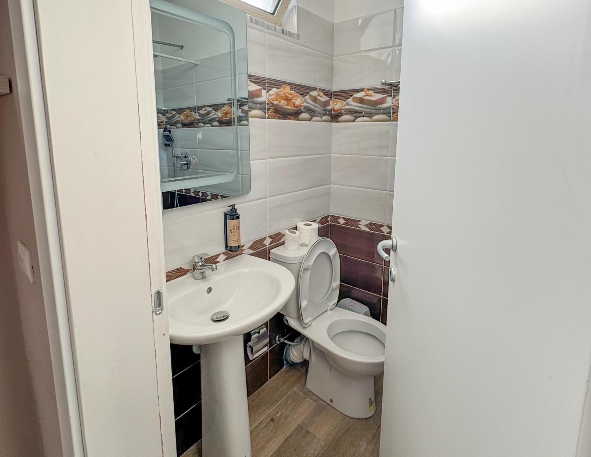 Shkodra Budget Hotel Екстер'єр фото